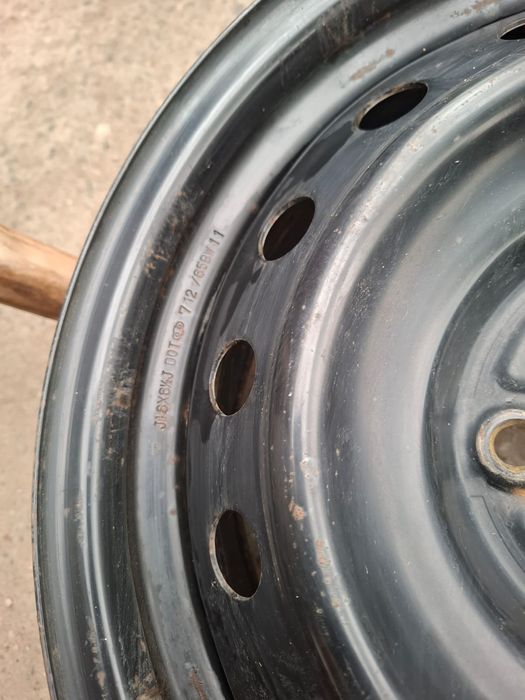 Продам штампованные диски R16 на TOYOTA,NISSAN