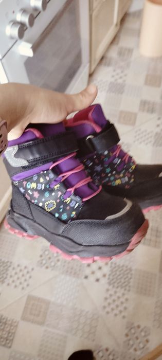 Продам ботинки весна 26 размер