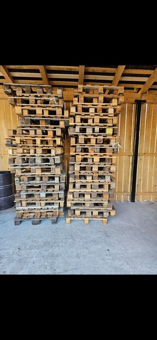 Vând paleți din lemn 20  lei bucata