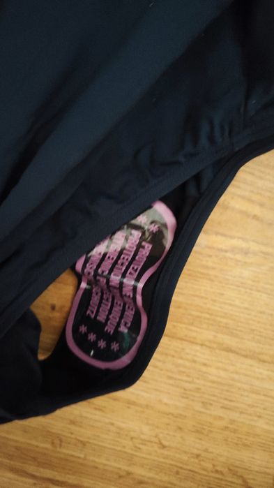 Бански различни и Парео дантела .