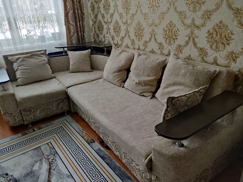 Продам диван в хорошем состоянии