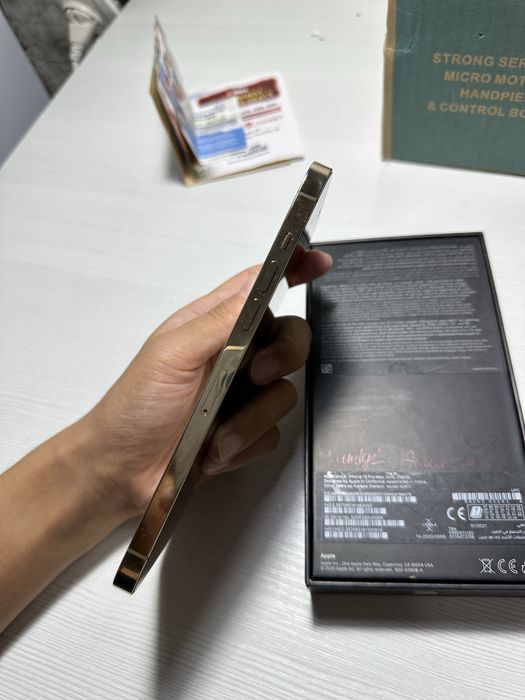 Продаю iphone 12 pro max 256 gb original