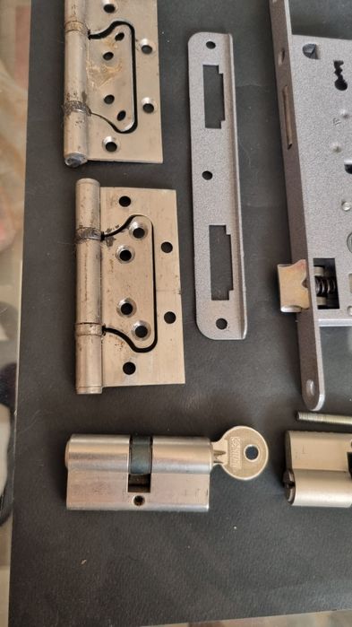 Брава катинари и други