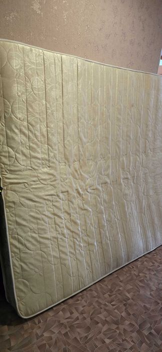 Продам матрас 180*200