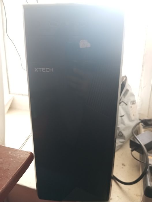 Kompyuter, Monitor, Klaviatura, Sichqonchasi bilan