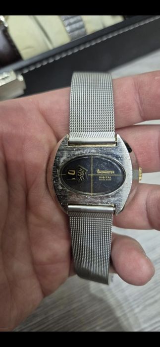 Ceas globa jump hour