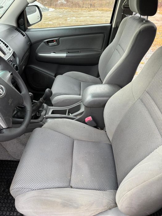 Toyota hilux 2.5 /144 cp