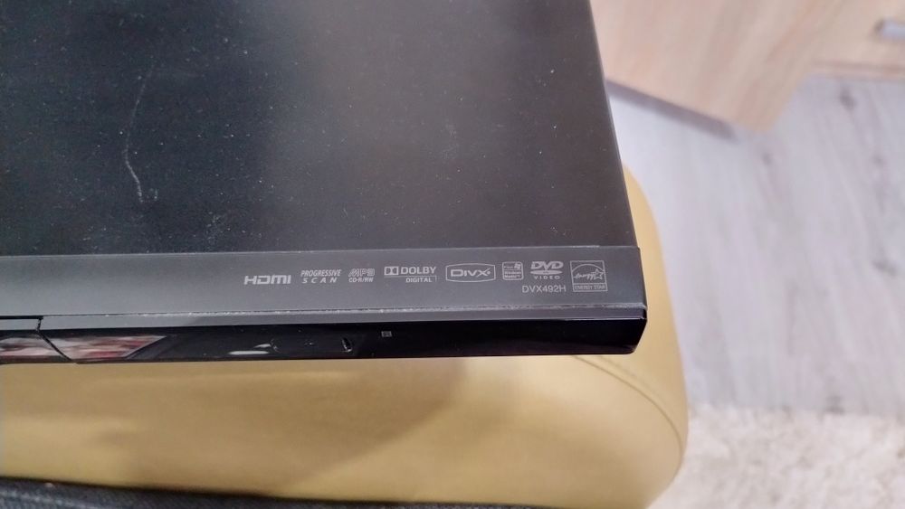 DVD player LG și walkman cd Phillips