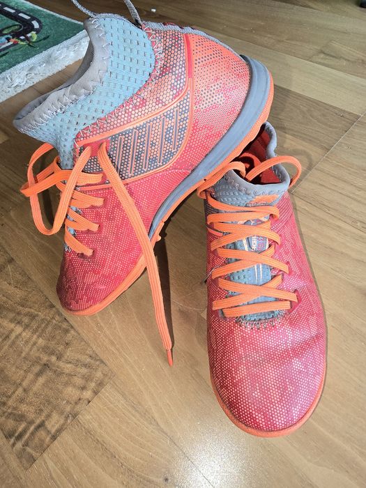 Adidasi fotbal Kispa nr 30 cu 19,5 cm