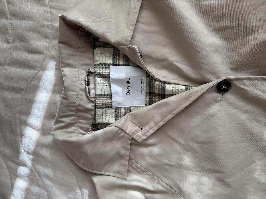 BERSHKA дълъг шлифер/тренчкот