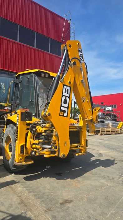 Buldoexcavator JCB 3CX