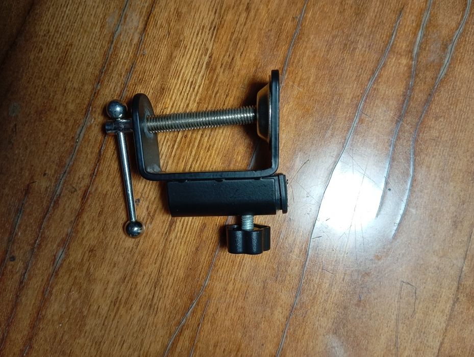 Микрофон HyperX SoloCast + кронштейн