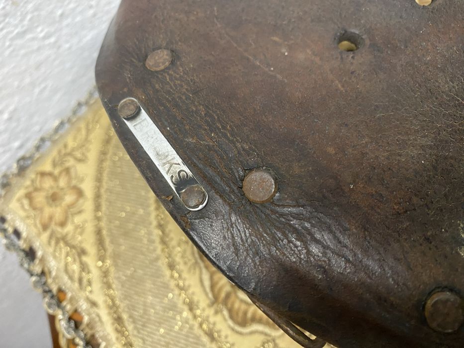 Ретро седалка от велосипед от естествена кожа