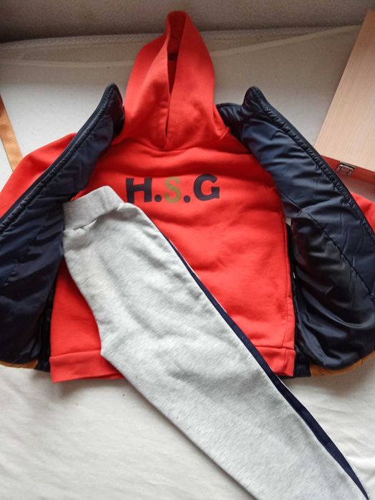 Два екипа 6  г. момче и момиче за 28 евро.