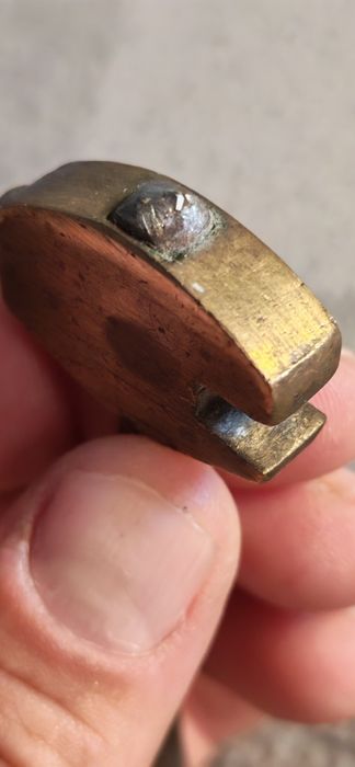 Diamant de tăiat geam vechi