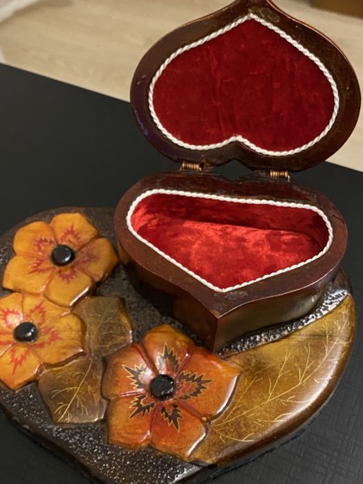 Шкатулка для украшений