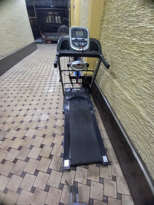 Беговой дорож хорошем состоянии ка