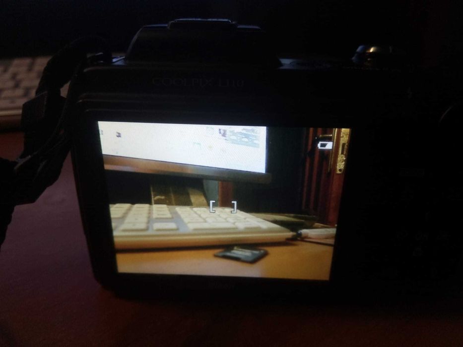 Nikon L110. Nou, se vinde cu toate accesoriile.