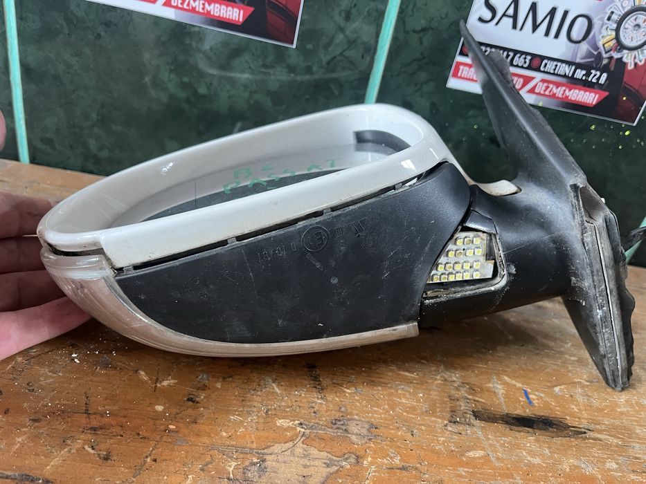 oglinda stanga passat b6 alb