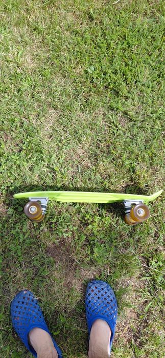 Penny board cu lumini in roti