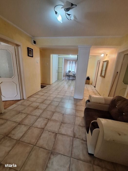 Apartament 4 camere -zonă centrală, spital Județean