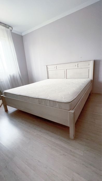 Двуспальная кровать массив дерева