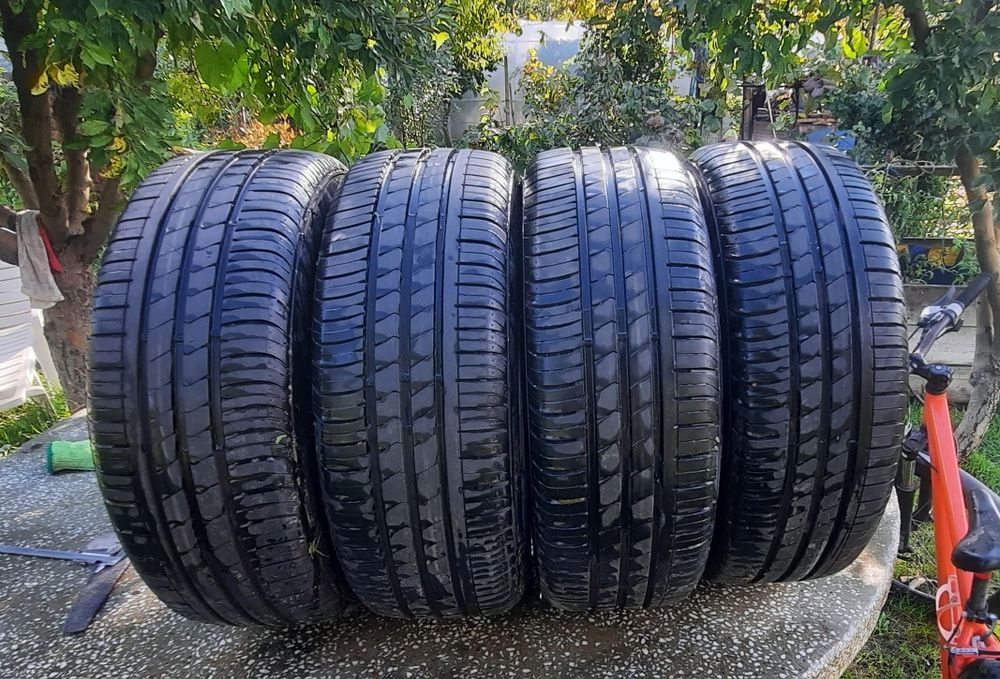 Vând cauciucuri vara Hankook 205/ 55/ R16