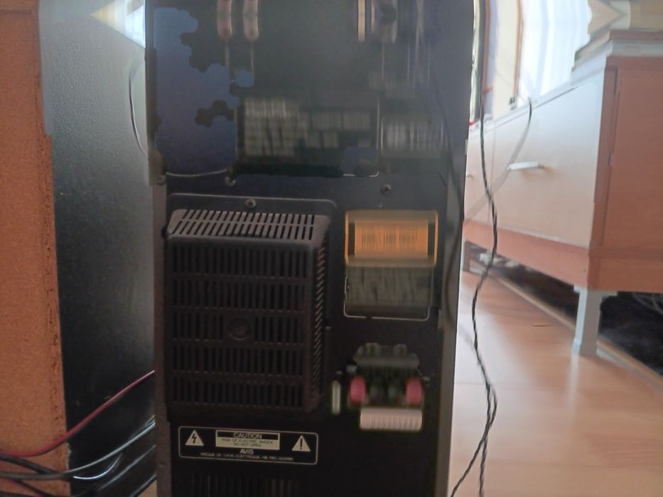 Продавам  CD уредба LG и фотоапарат Сони