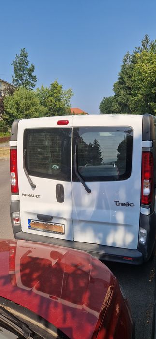 Vând renault trafic