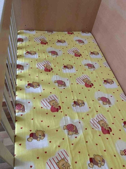 Детско легло с функция люлка с размер 140/70 см + матрак.