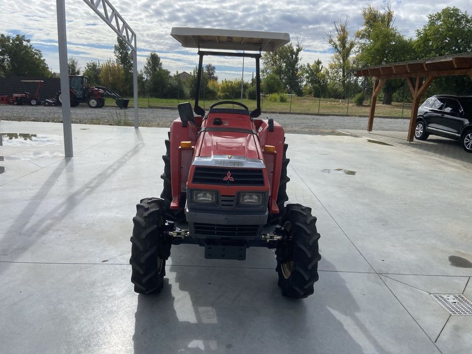 Tractor japonez Mitsubishi MT24, 4x4, 24cp, 4 pistoane