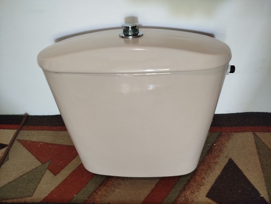 Продавам мивка керамична