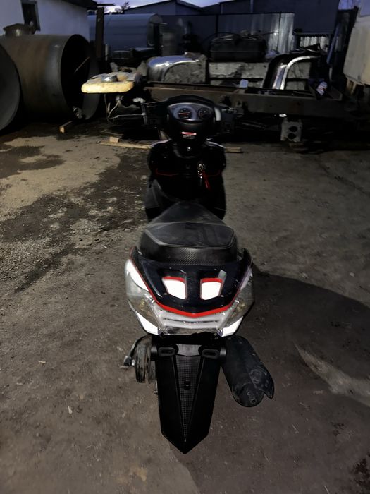 Продам скутер м8