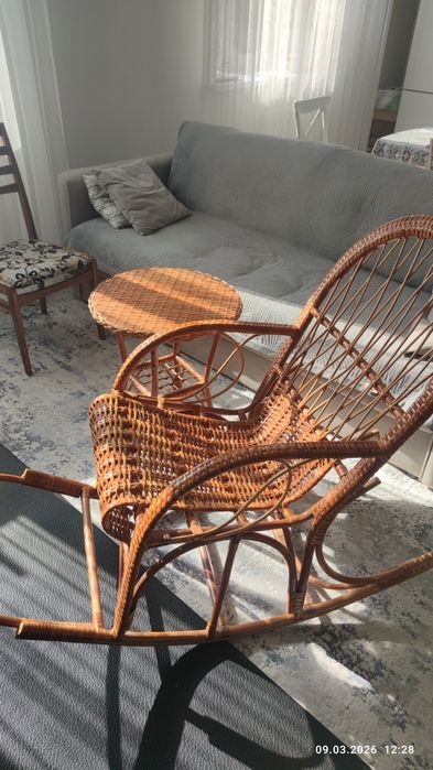 Кресло качалка, столик ручной работы