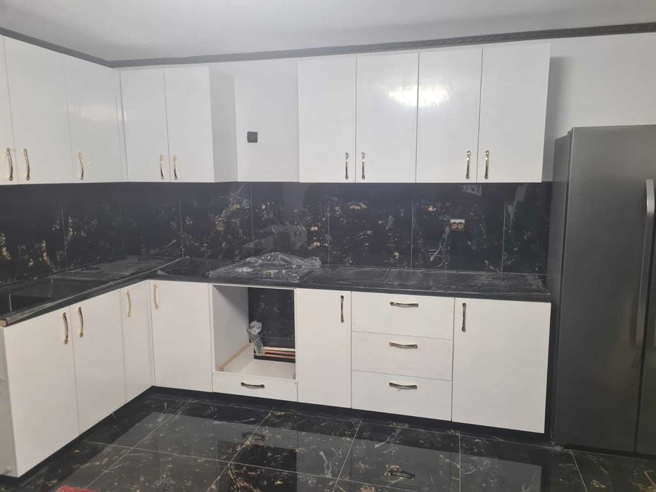 Mobila la comanda cu proiect 3D - bucatari, dressing, paturi...