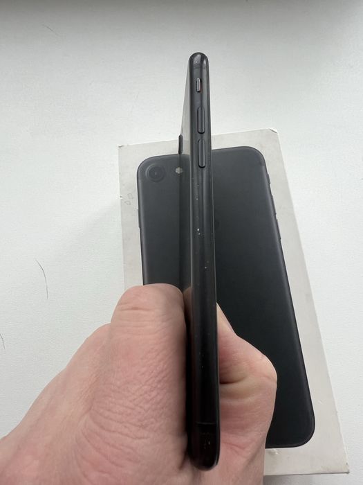 Продам iPhone 7 32gb