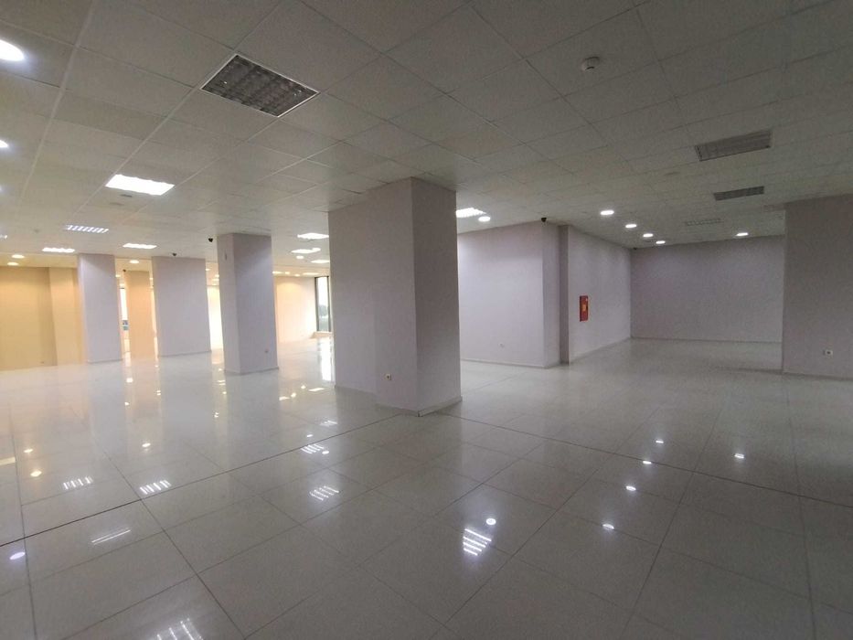 Шоу Рум, магазин, в оживен квартал на гр. Варна