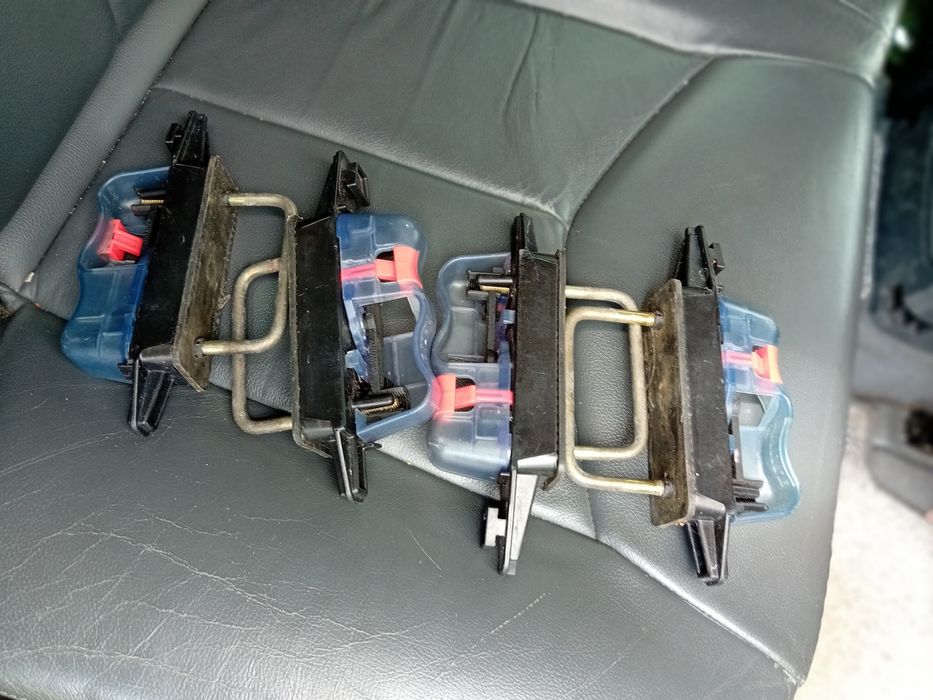 Куфар за кола за покрива.