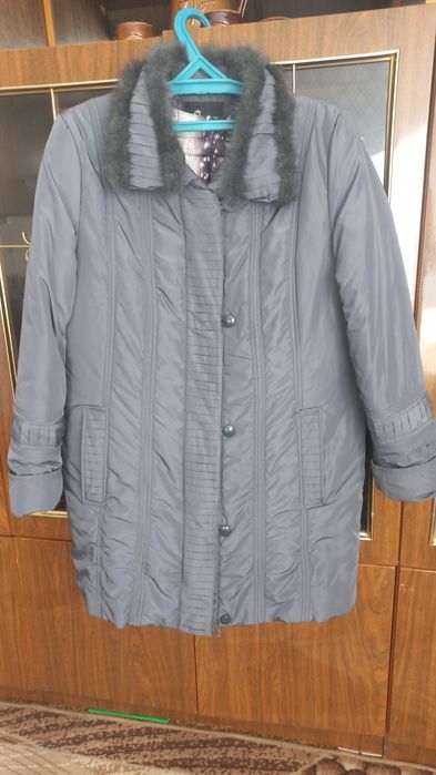 Продам женские куртки