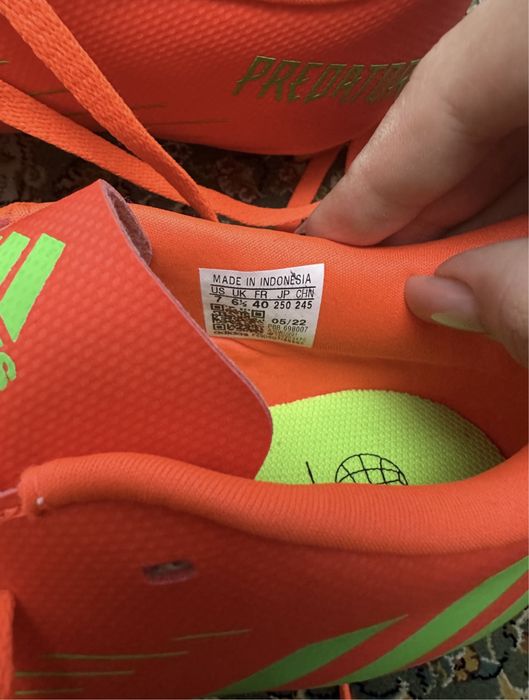 Продаю Adidas Predator
