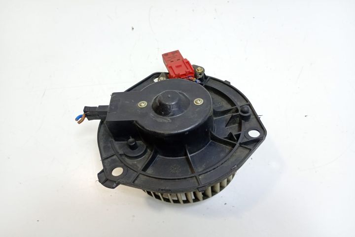 Ventilator  habitaclu IVECO Daily a 3-a generatie