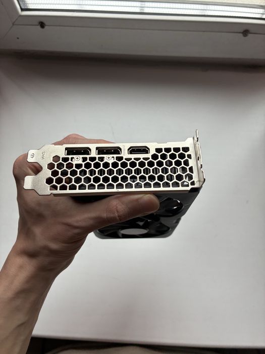 Palit GTX 1650 4 gb