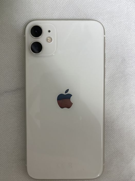 Iphone 11.         .