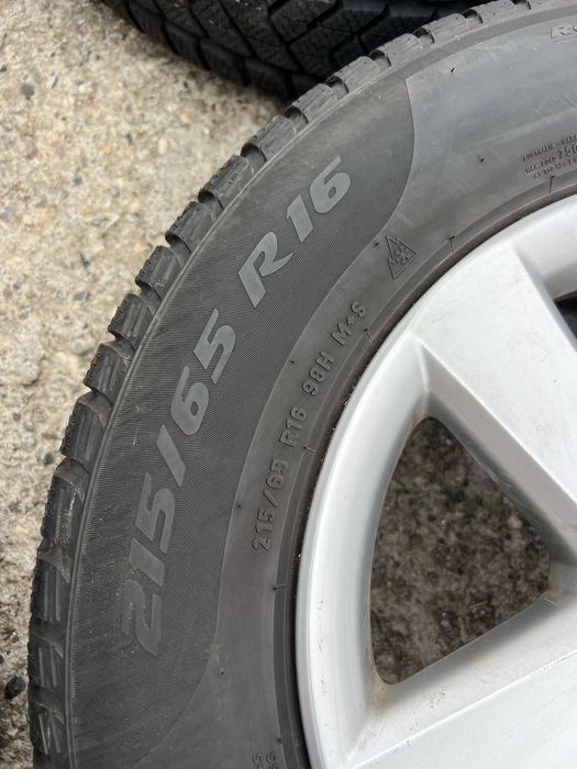 VW Tiguan  Лети джанти със зимни гуми 215/65/16