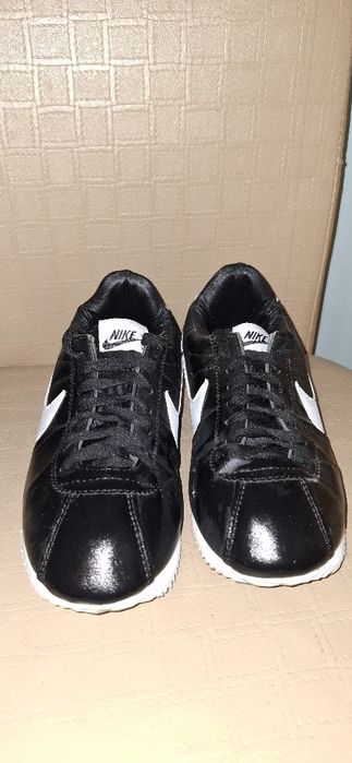 Дамски маратонки