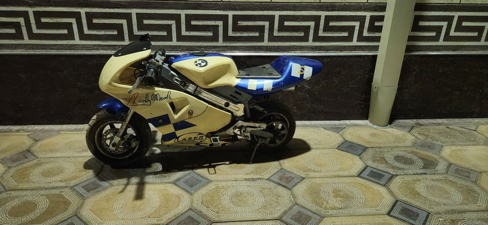 Мини мотоцикл в хорошем состояние