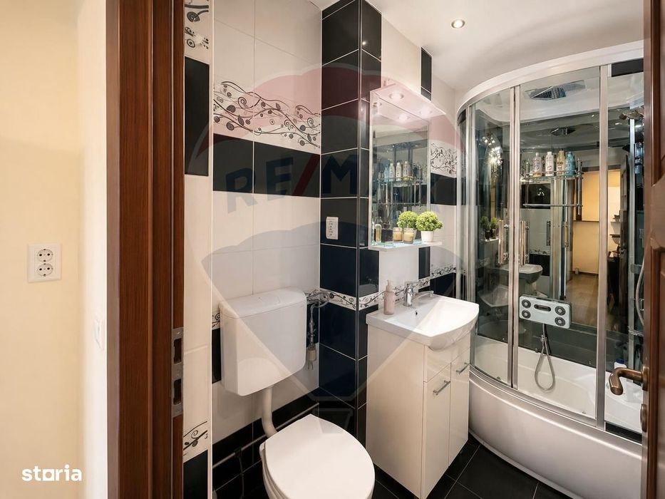 Apartament cu 3 camere de închiriat