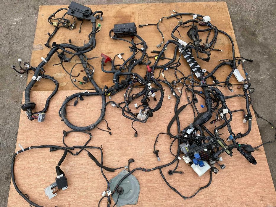 Коса проводка на Ниссан Мистраль Террано