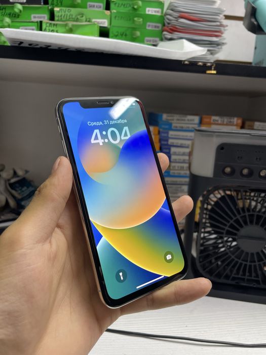 iPhone X 64gb.  .