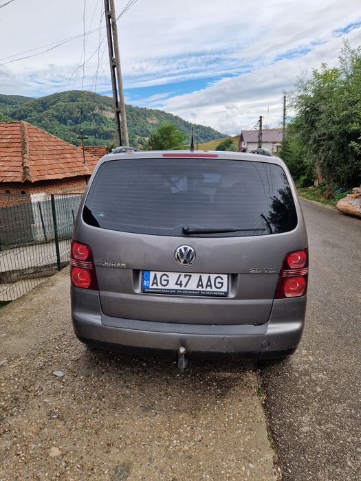 Volkswagen Touran 2010  2.0 TDI